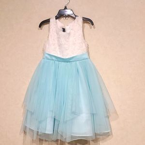 Cute!Formal dress. White rosette sleevless top & blue tulle layered bottom